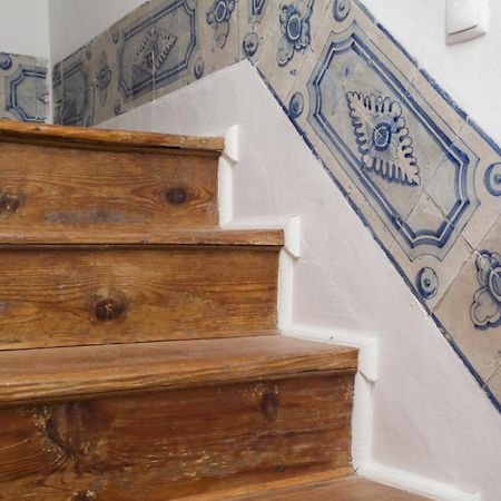 C3 Bairro Alto Cozy Romantic Loft In 18Th Century Building リスボン エクステリア 写真