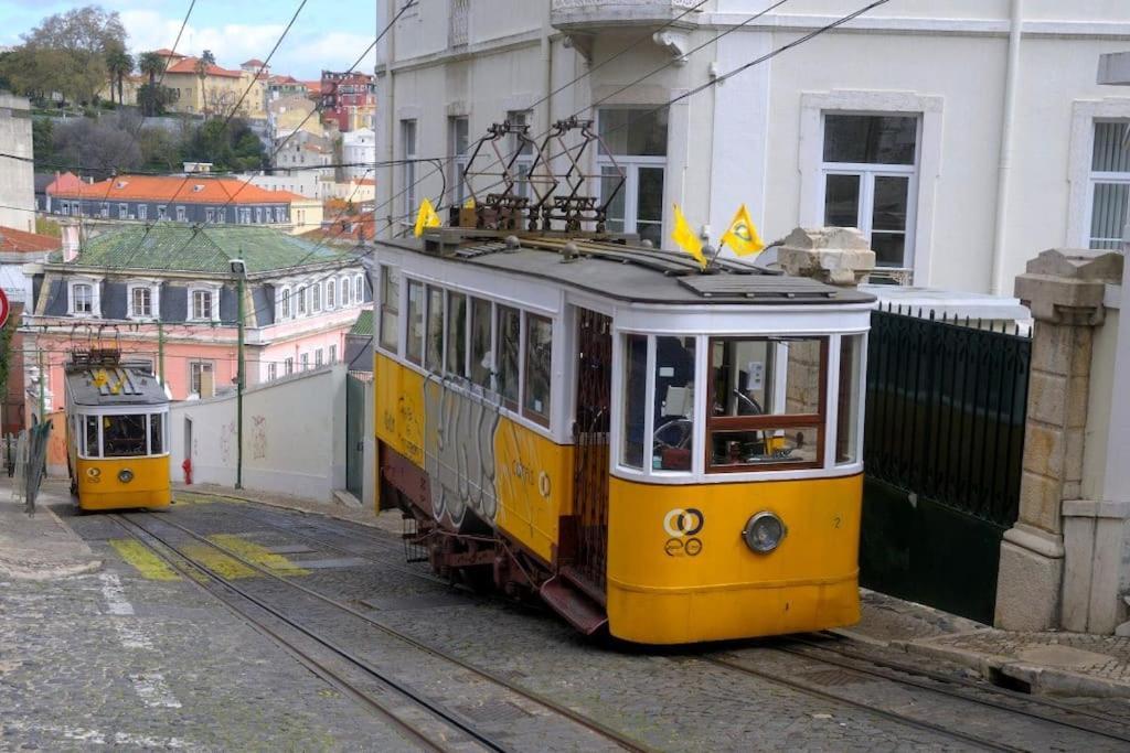 C3 Bairro Alto Cozy Romantic Loft In 18Th Century Building リスボン エクステリア 写真